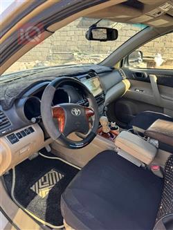 تۆیۆتا هایلاندەر